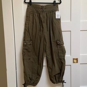 NWT Free People Parachute Pants in Army Size 8